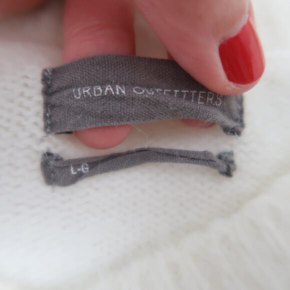 Urban Outfitters cream fuzzy knit crop crewneck sweater S - Picture 5 of 6